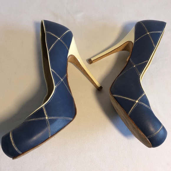 L.A.M.B. Round Toe Quilted Pumps - Picture 5 of 10